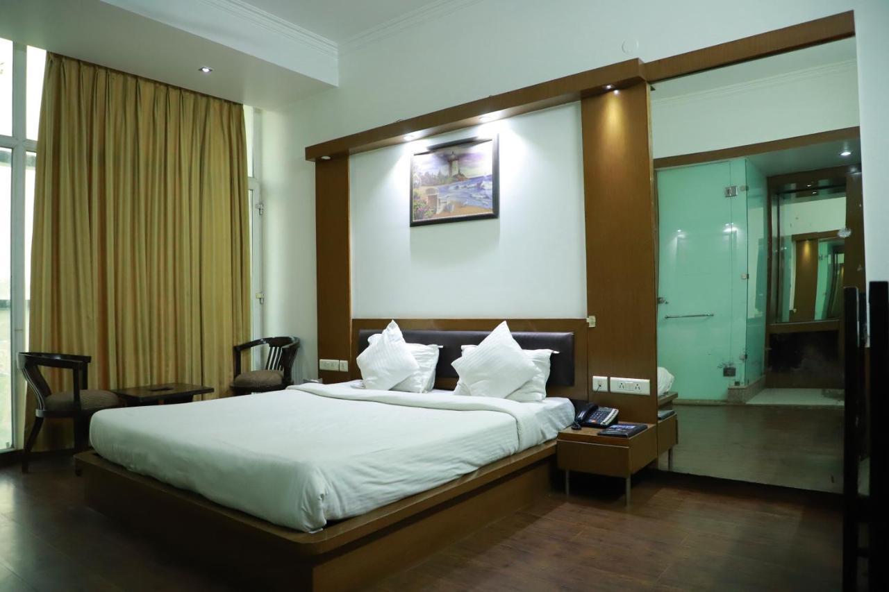 Hotel Parth Inn Ghaziabad Exterior photo