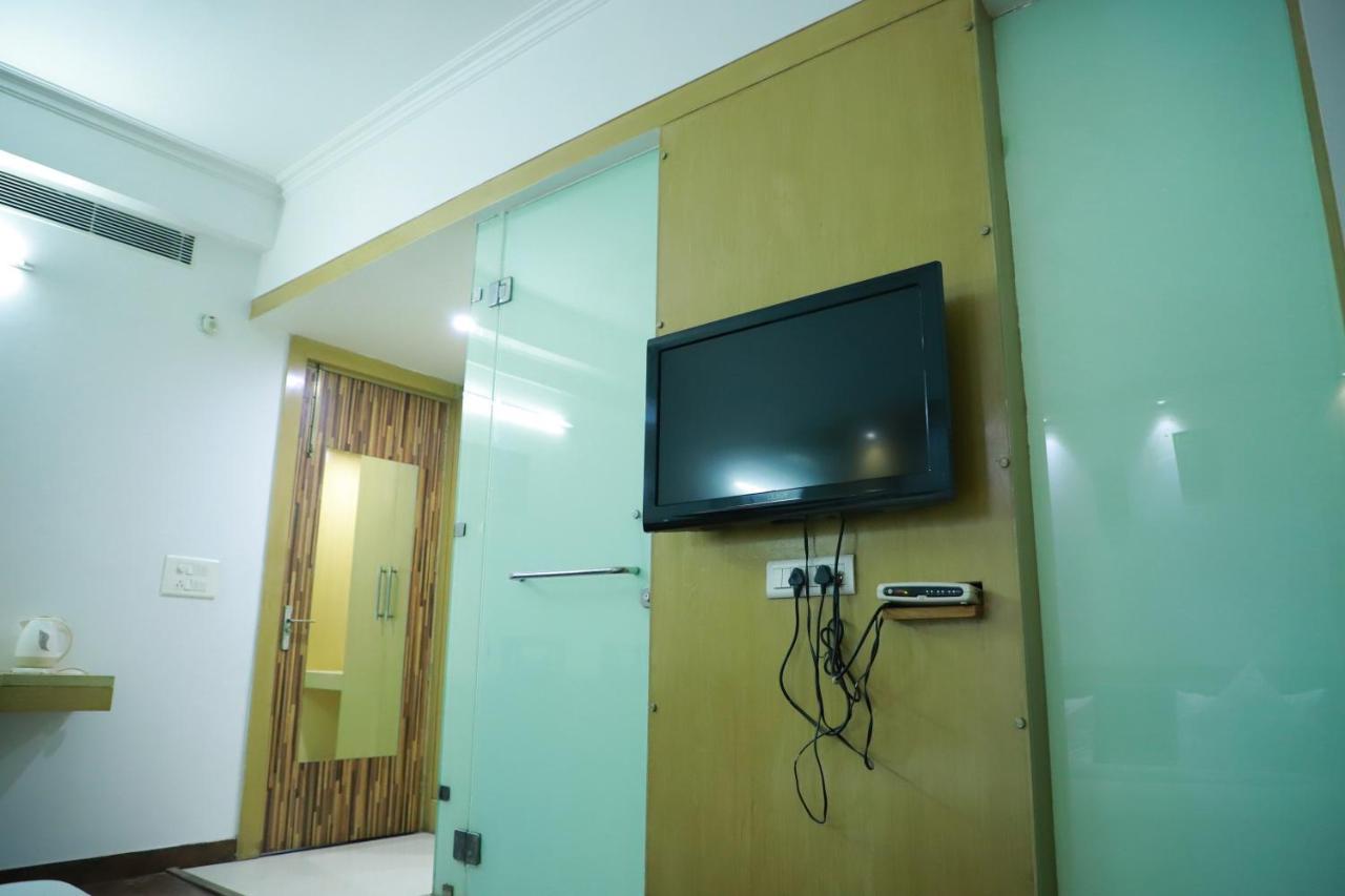 Hotel Parth Inn Ghaziabad Exterior photo